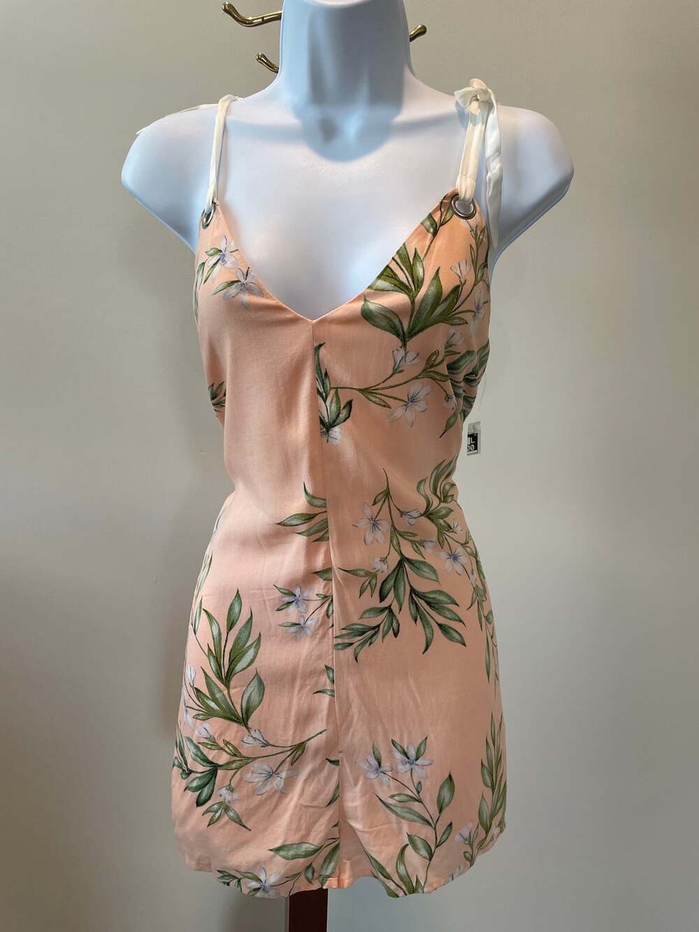 Forever 21 Floral Pink Romper NWOT Adjustable Straps Size S